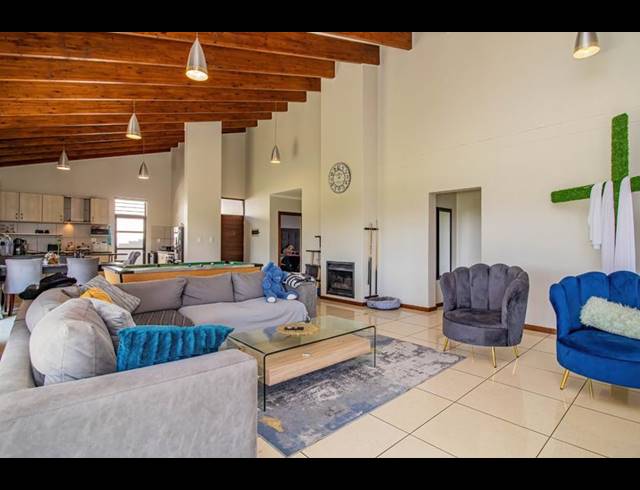 4 BEDROOM HOUSE FOR SALE IN JACKAL CREEK GOLF ESTATE